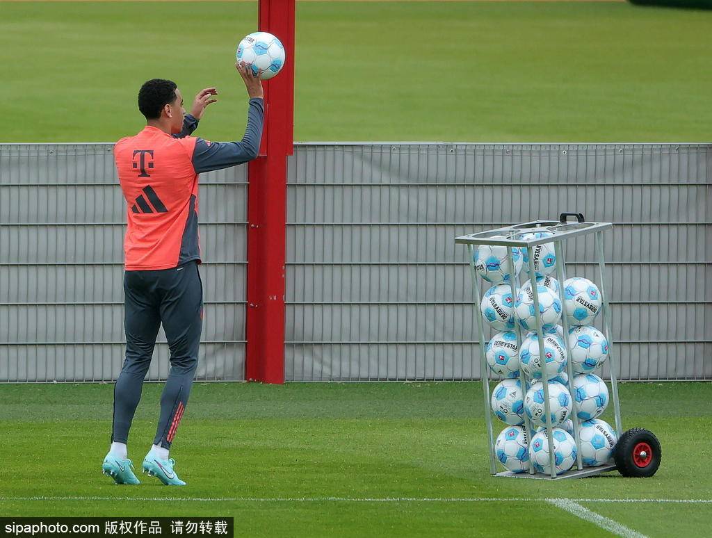 j9九游会官网入口 - 西亚卡姆关键节点出色防守，加拿大队带队取胜！